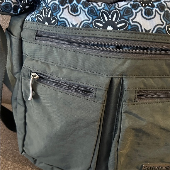 Green Crossbody Bag - Picture 3 of 9